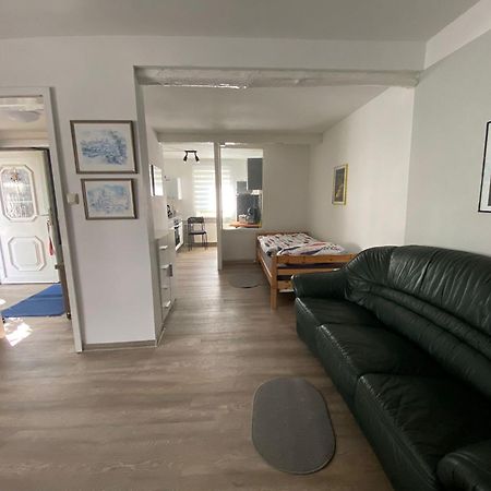 Ferienwohnung Mit Separatem Eingang Und Parkplatz, Ideal Fuer Handwerker Und Geschaeftsreisende Dorf Mecklenburg Buitenkant foto